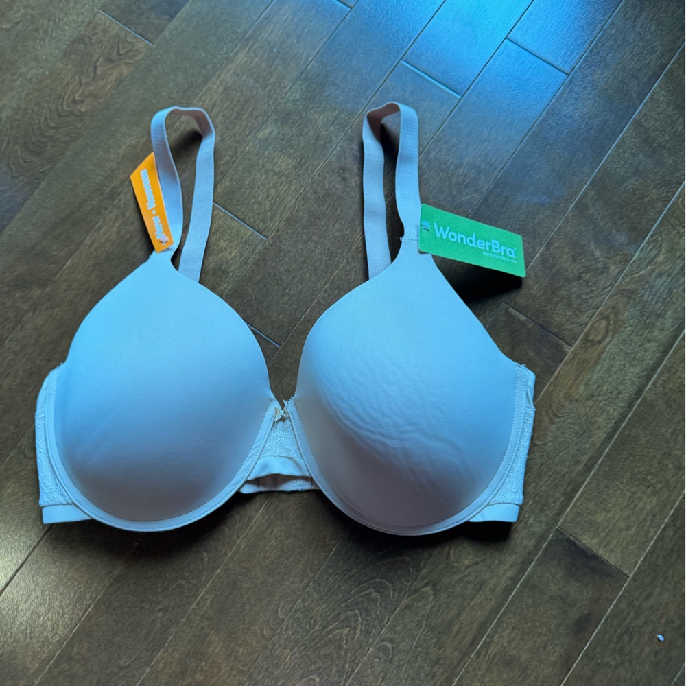 NWT Wonderbra bra size 38DD /E